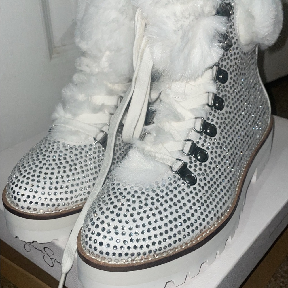 Combat boots